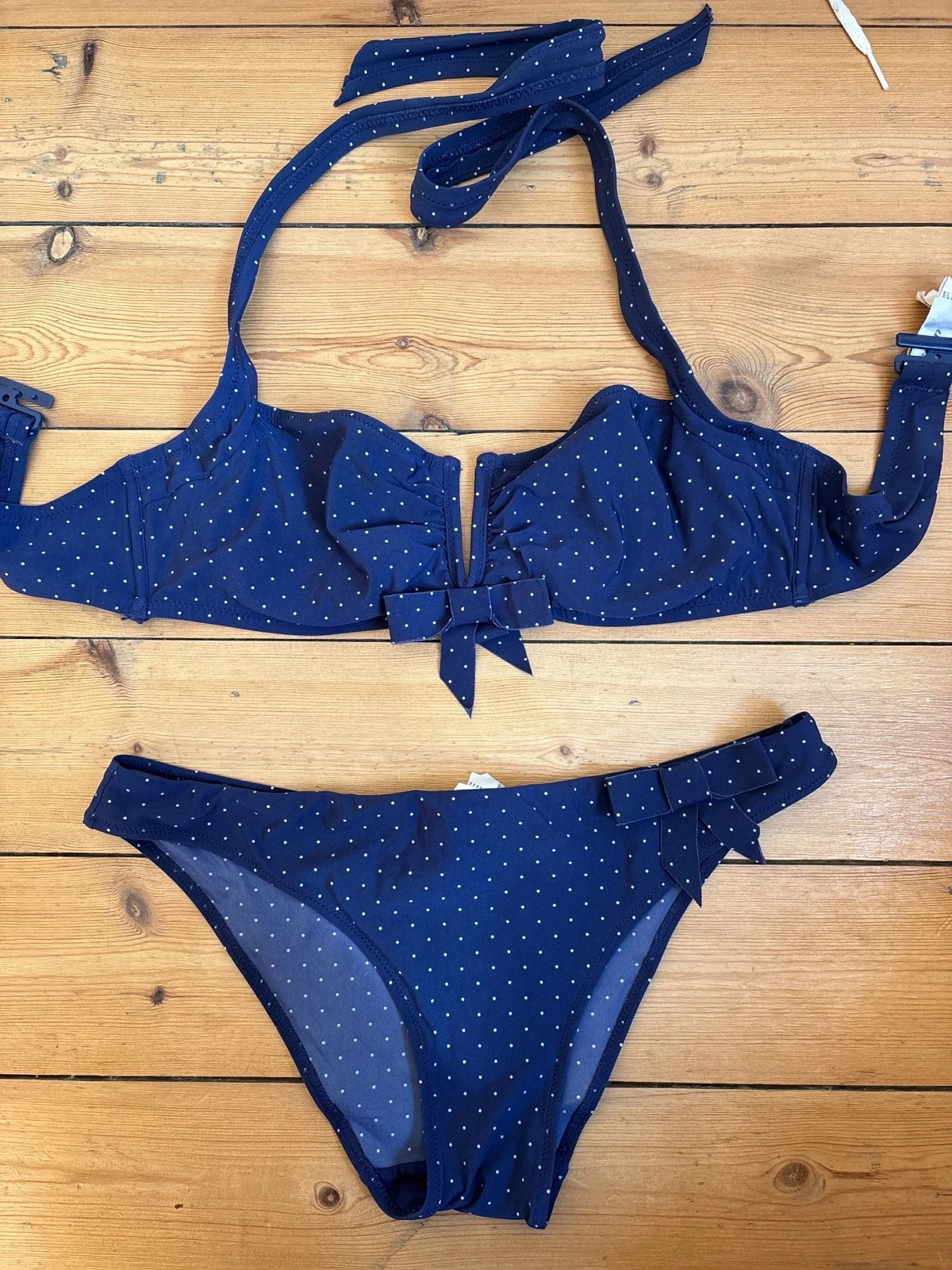 Maillot de bain 2 pièces bleu marine à pois blancs
